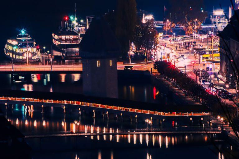 Luzern mit unbeleutetem Wasserturm