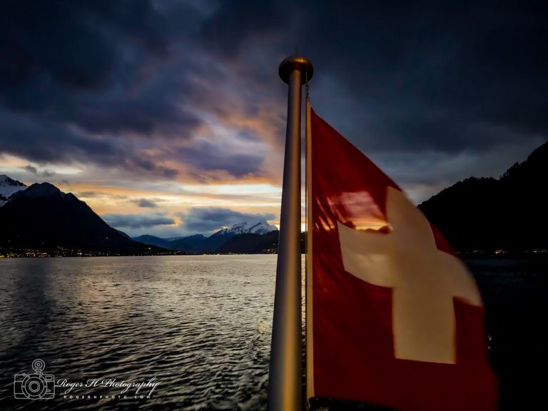 Sonnenuntergangsstimmung auf dem Vierwaldstättersee